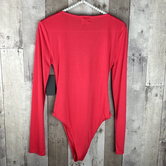 NWT Free Press Twist Cutout Bodysuit Size Small - Picture 6 of 7